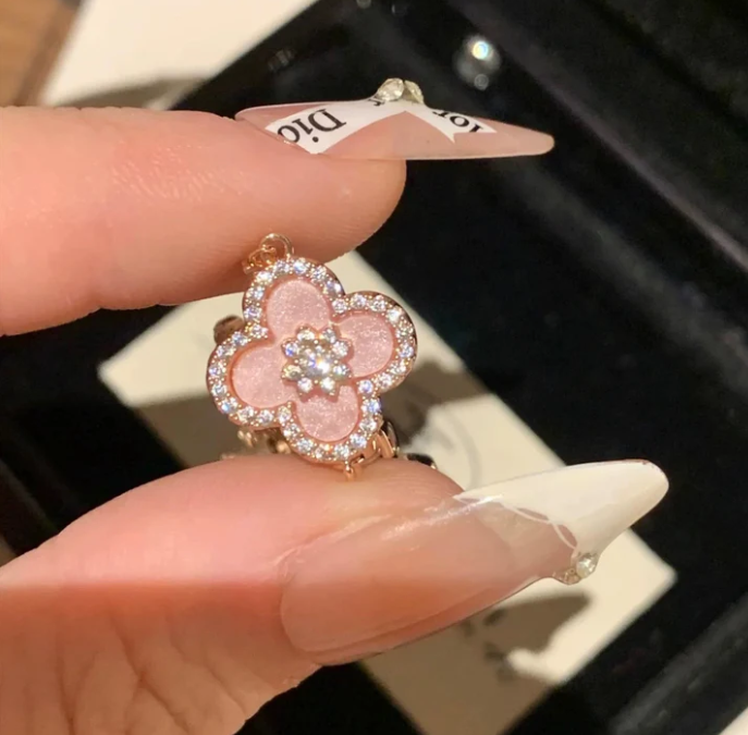 Sakura Cleef Bracelet