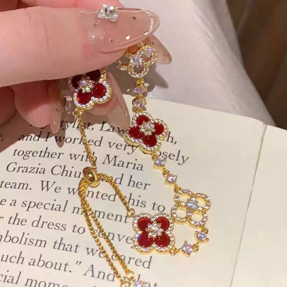 Sakura Cleef Bracelet