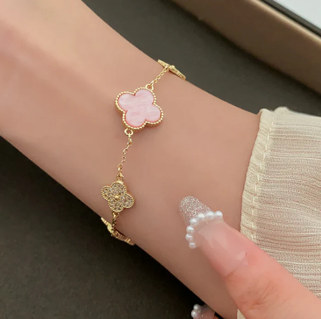 Flower Bracelet With Diamond